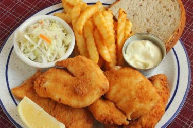 5-o'clock-club-fish-fry