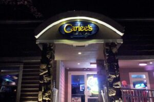 Carlee’s Bar & Grill