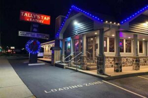 tallys-tap-and-eatery.jpg